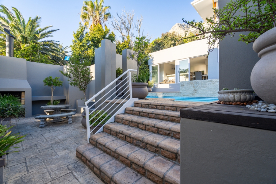 7 Bedroom Property for Sale in Camps Bay Western Cape